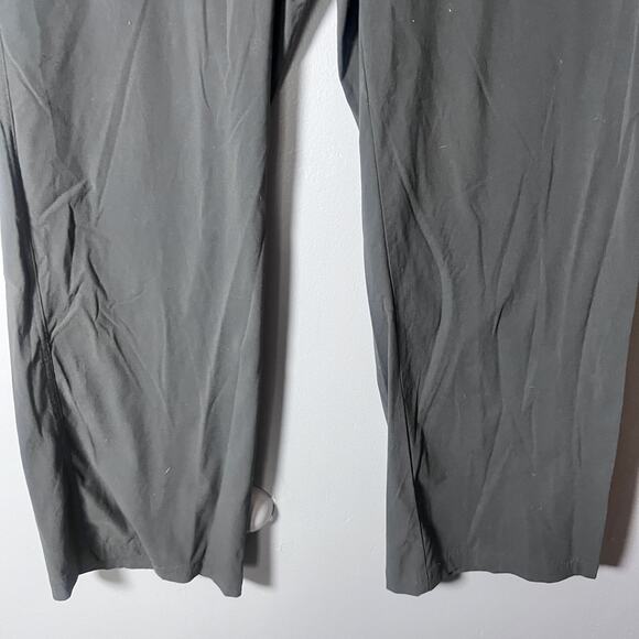 Lucy Women’s M Short Yoga Travel Pants Gray Stretch Straight Leg - Picture 9 of 10